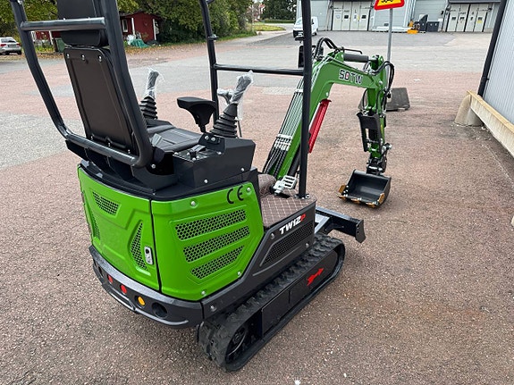 Minigrävare TW12p med eldrift (Litiumbatt.) skopor mm. ingår 2 of 5