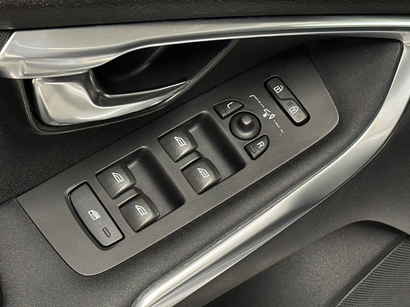 Volvo V40 21 of 27