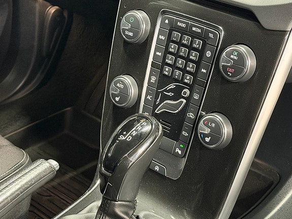 Volvo V40 20 of 27