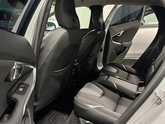 Volvo V40 26 of 27