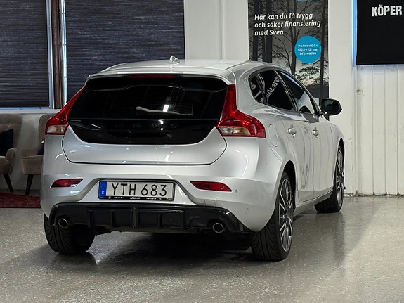 Volvo V40 5 of 27