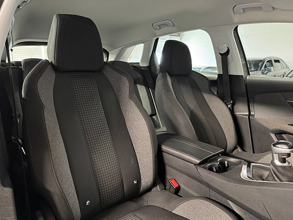 Peugeot 3008 24 of 26