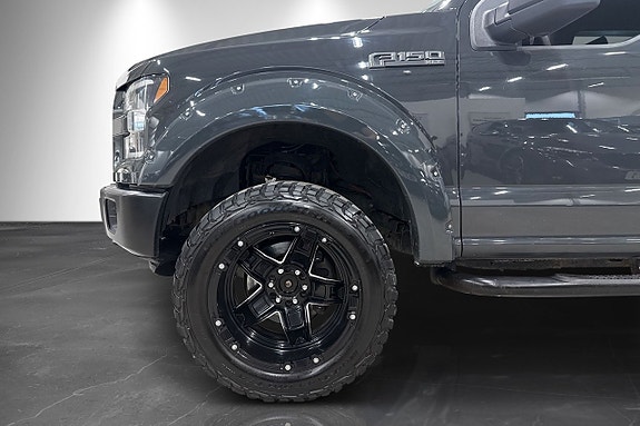 Ford F-150 2 of 5
