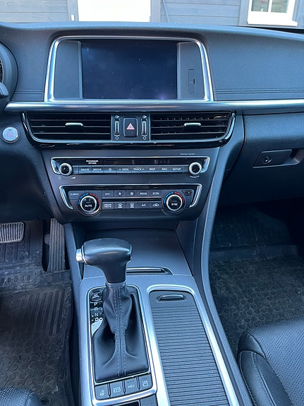 Kia Optima 8 of 17