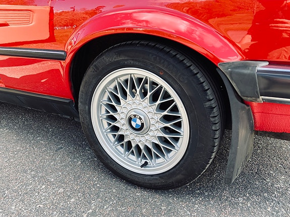 BMW 325i 7 of 10