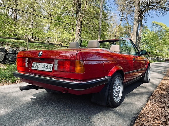 BMW 325i 9 of 10