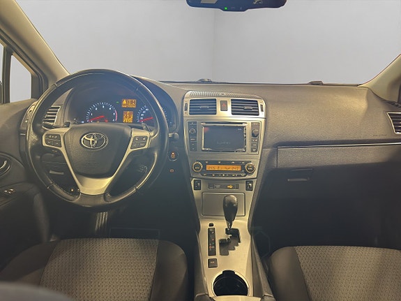 Toyota Avensis 16 of 25