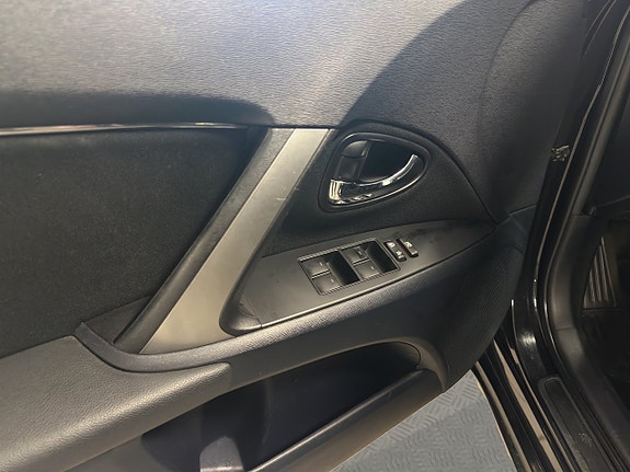 Toyota Avensis 12 of 25