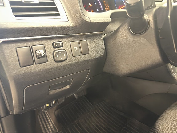 Toyota Avensis 6 of 25