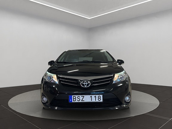 Toyota Avensis 25 of 25