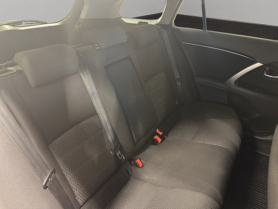Toyota Avensis 10 of 25