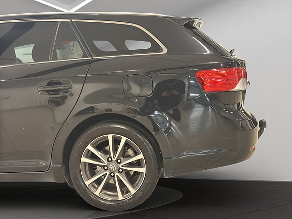 Toyota Avensis 7 of 25
