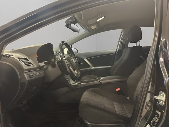 Toyota Avensis 19 of 25
