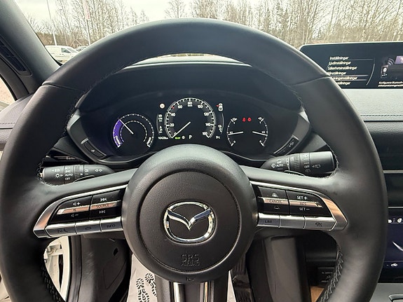 Mazda MX-30 11 of 21