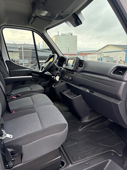 Renault Master 8 of 17