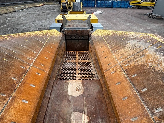 Keestrack B4e förkross 1100 x 700 mm 9 of 11