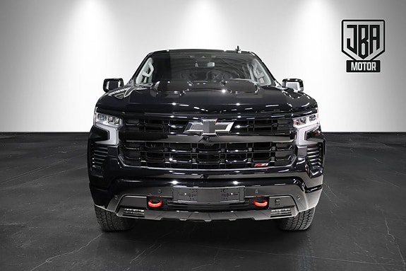 Chevrolet Silverado 1500 3 of 5