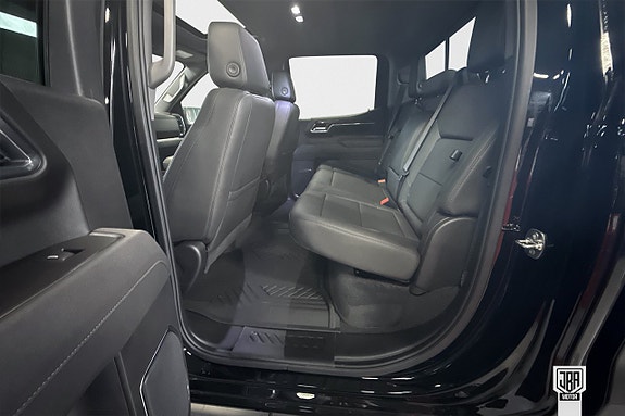 Chevrolet Silverado 1500 10 of 11