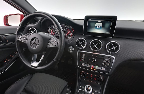 Mercedes-Benz A180 d 13 of 28