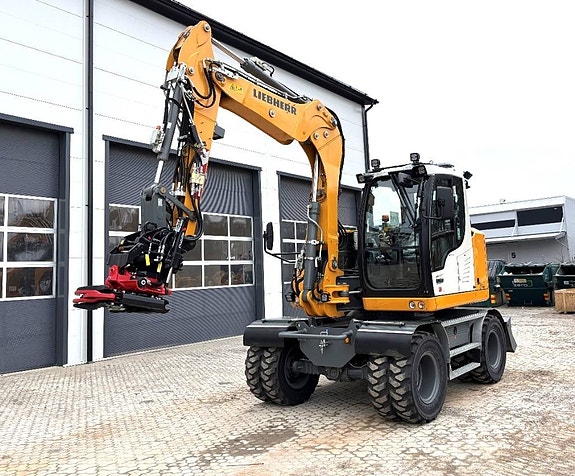 Liebherr A 910 Compact Litronic