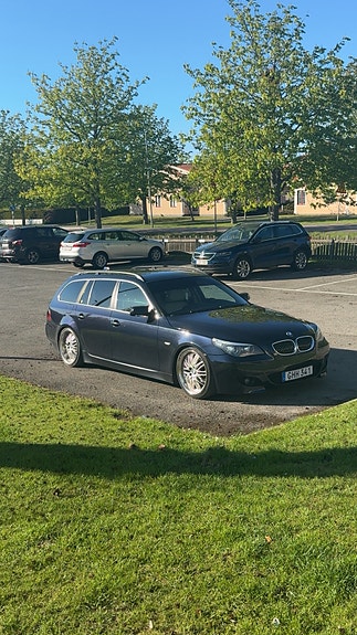 BMW 530d 3 of 5