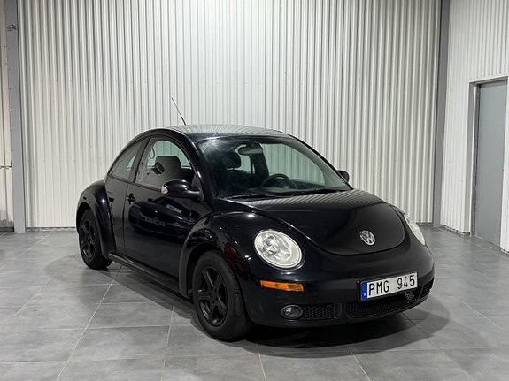 Volkswagen New Beetle 7 of 14