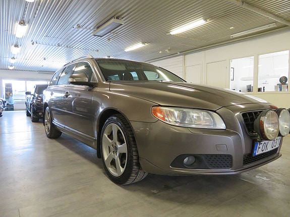Volvo V70 8 of 18