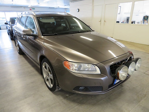 Volvo V70 9 of 18