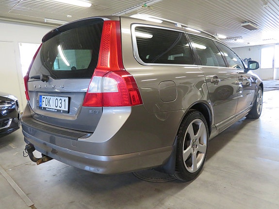 Volvo V70 6 of 18