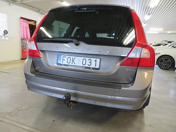 Volvo V70 5 of 18