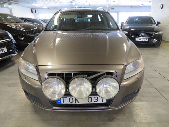 Volvo V70 10 of 18