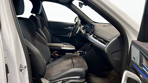 BMW X1 3 of 5