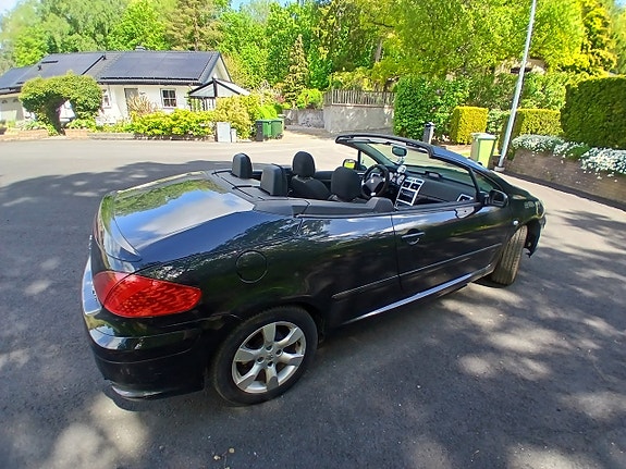 Peugeot 307 CC 3 of 5