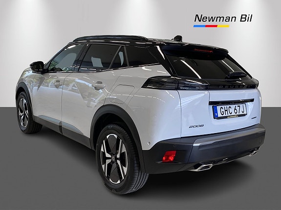 Peugeot 2008 6 of 18