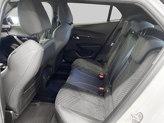 Peugeot 2008 9 of 18