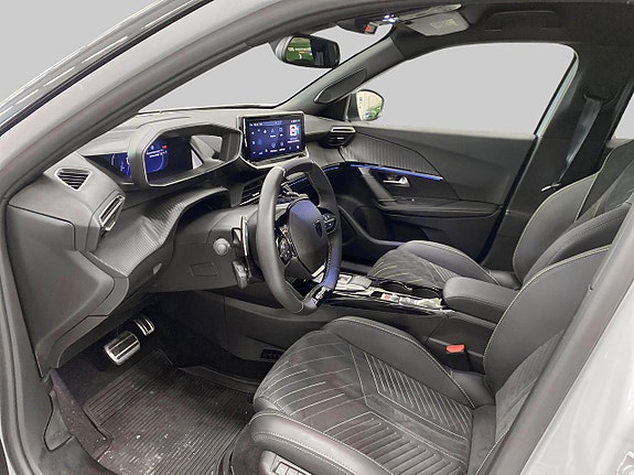 Peugeot 2008 8 of 18