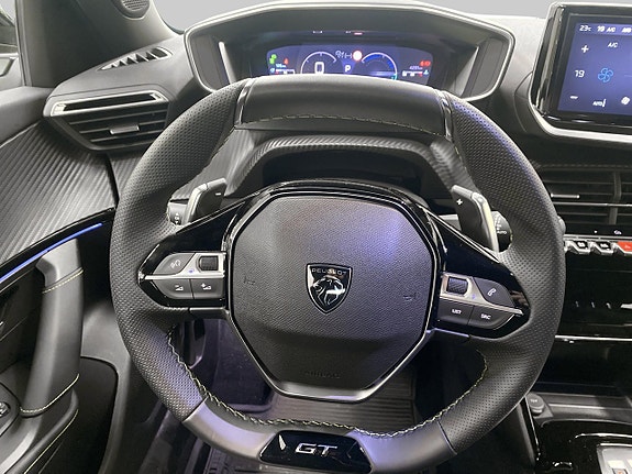 Peugeot 2008 14 of 18