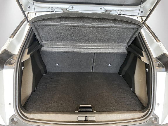 Peugeot 2008 15 of 18