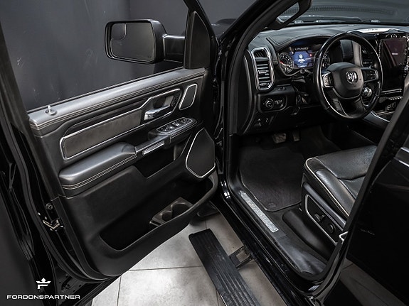 Dodge RAM 1500 15 of 30