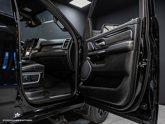 Dodge RAM 1500 21 of 30
