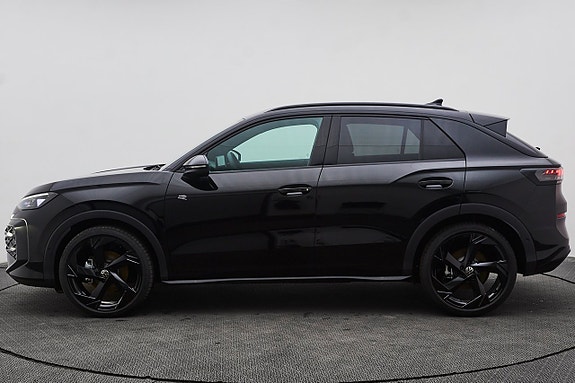 Volkswagen T-Roc 2 of 5
