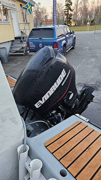 Hyttbåt inkl. Evinrude 75hk Etec (insprutning) från 2005. 9 of 12