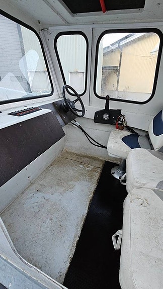 Hyttbåt inkl. Evinrude 75hk Etec (insprutning) från 2005. 8 of 12