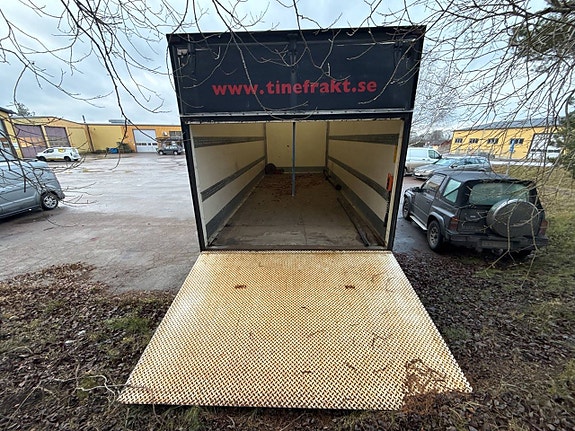 Distributionsbil Volvo FL 240 4X2 -200... via konkursauktion 6 of 27