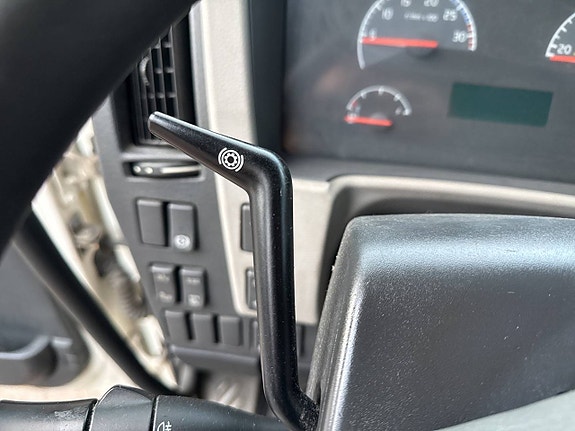 Distributionsbil Volvo FL 240 4X2 -200... via konkursauktion 17 of 27