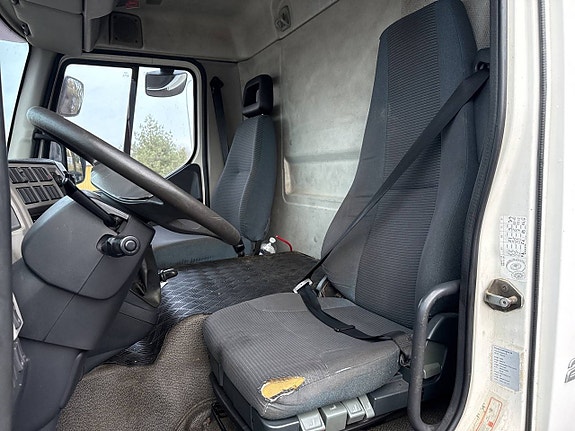 Distributionsbil Volvo FL 240 4X2 -200... via konkursauktion 15 of 27