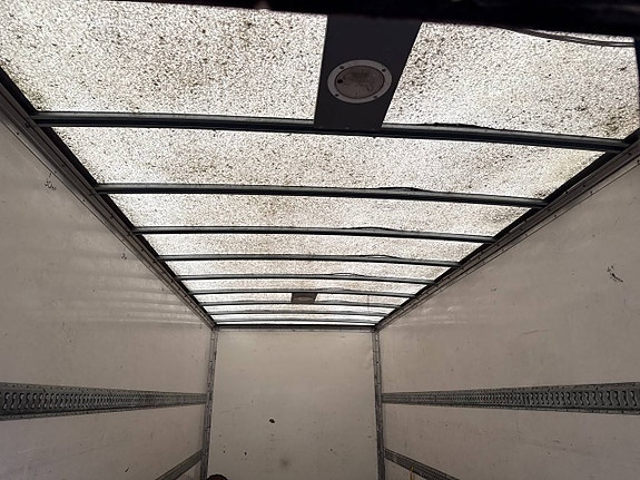 Distributionsbil Volvo FL 240 4X2 -200... via konkursauktion 11 of 27