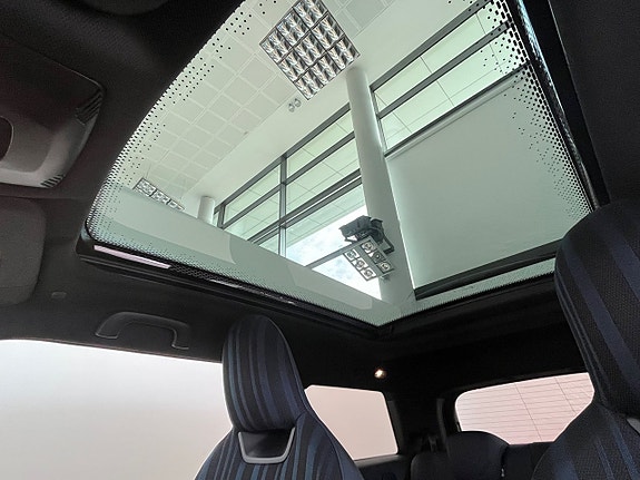 MINI Cooper SE 9 of 16