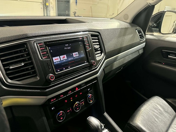 Volkswagen Amarok 17 of 21