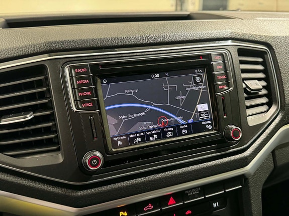 Volkswagen Amarok 21 of 21